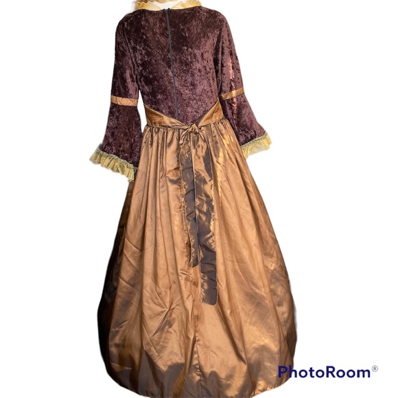 Period custom dress - Picture 10 of 12